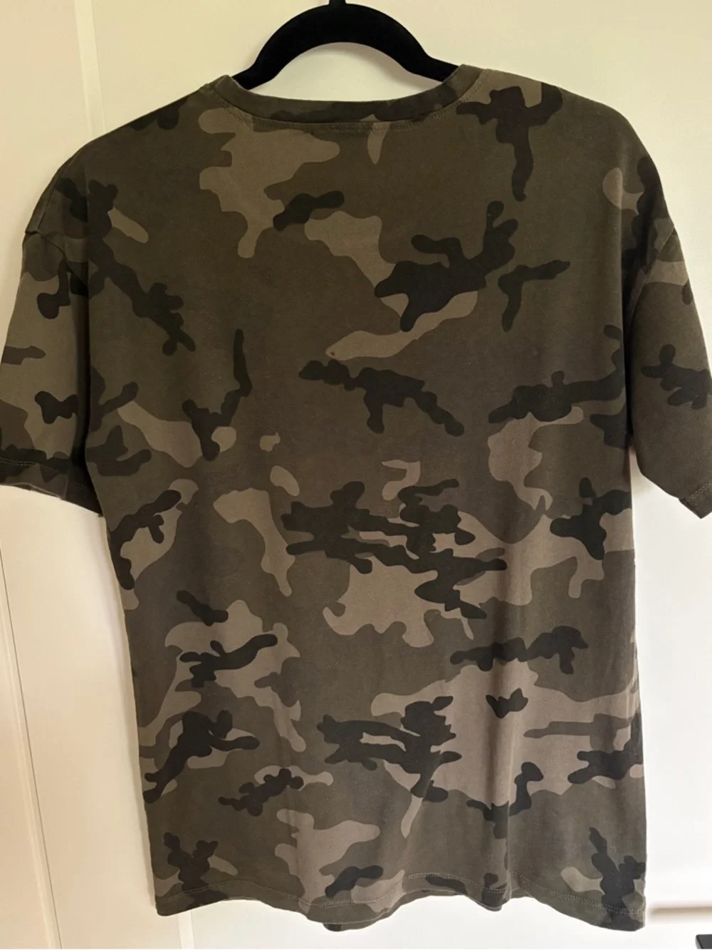 Zara Olive Green Camo 'Adios Mon Amour' Short Sleeve Tee - Picture 2 of 4